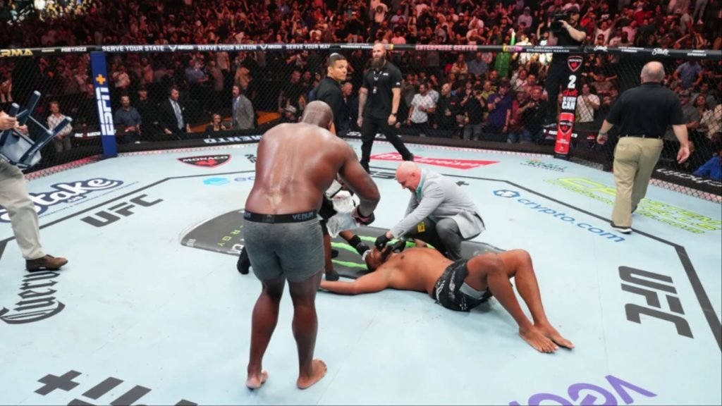 Derrick Lewis and Rodrigo Nascimento, UFC St. Louis