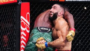 Belal Muhammad lifts Leon Edwards