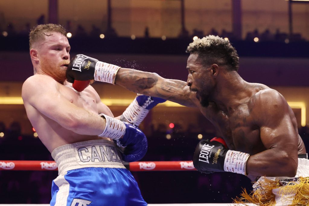 Canelo Alvarez vs. William Scull