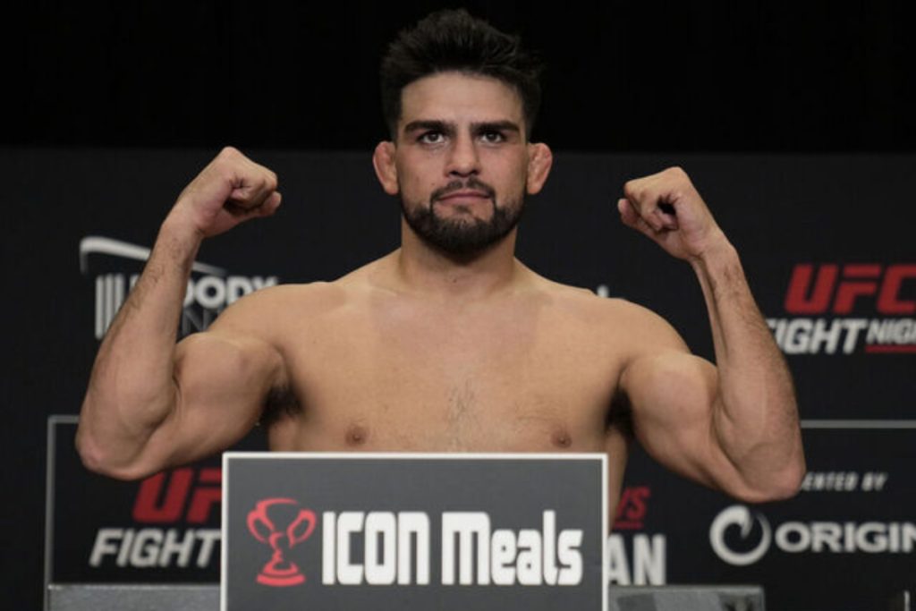 Kelvin Gastelum weigh-in