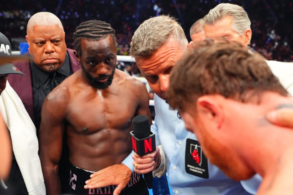 Terence Crawford and Canelo Alvarez face off