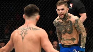 Dominick Cruz and Cody Garbrandt fight in the Octagon at UFC 207