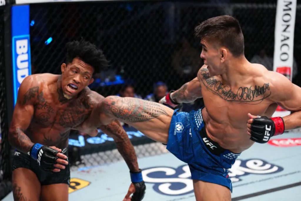 Mario Bautista kicks Vinicius Oliveira at UFC Vegas 113